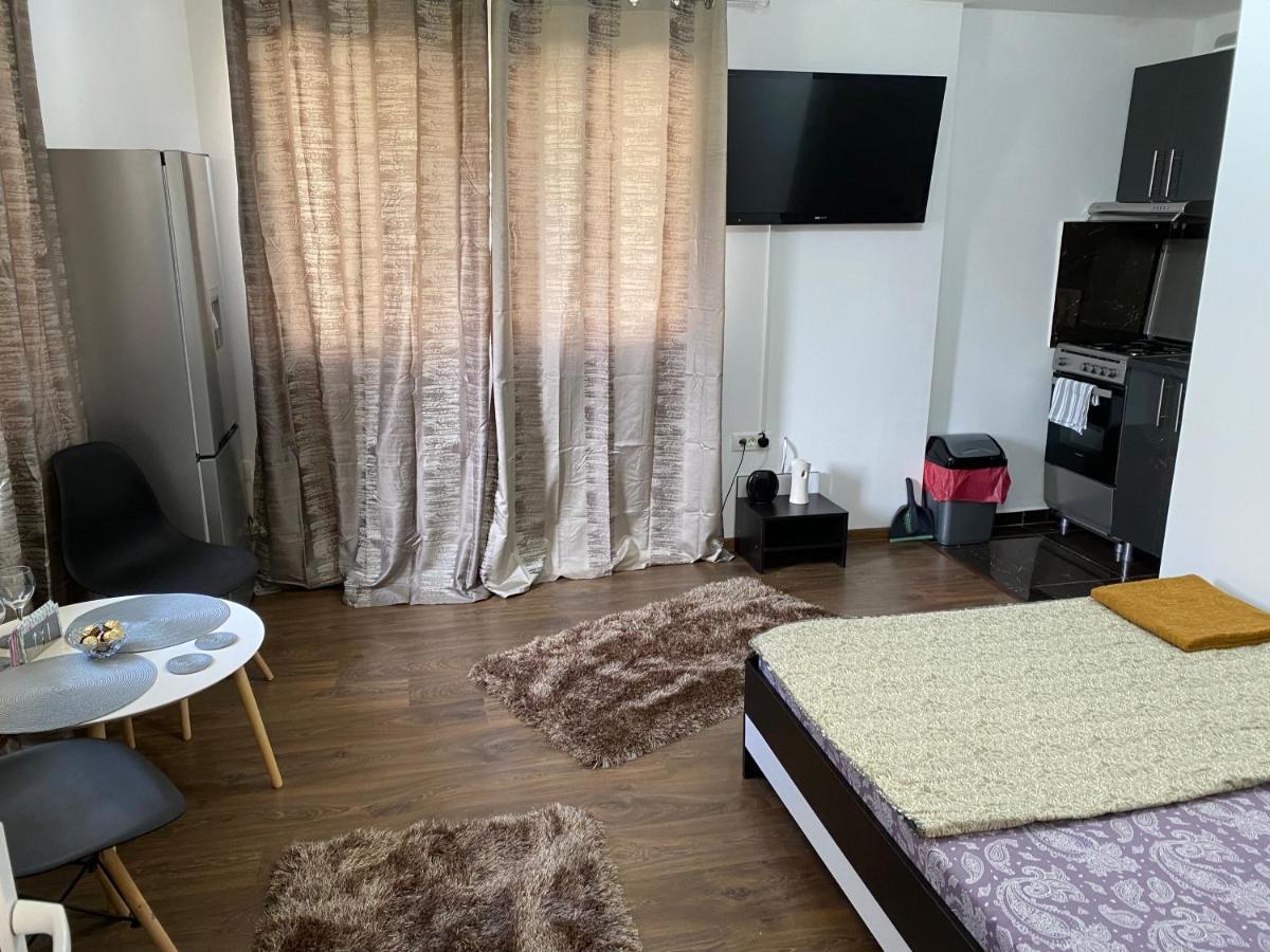 Апартаменти Amazing 1 Bed Flat Крайова Екстер'єр фото