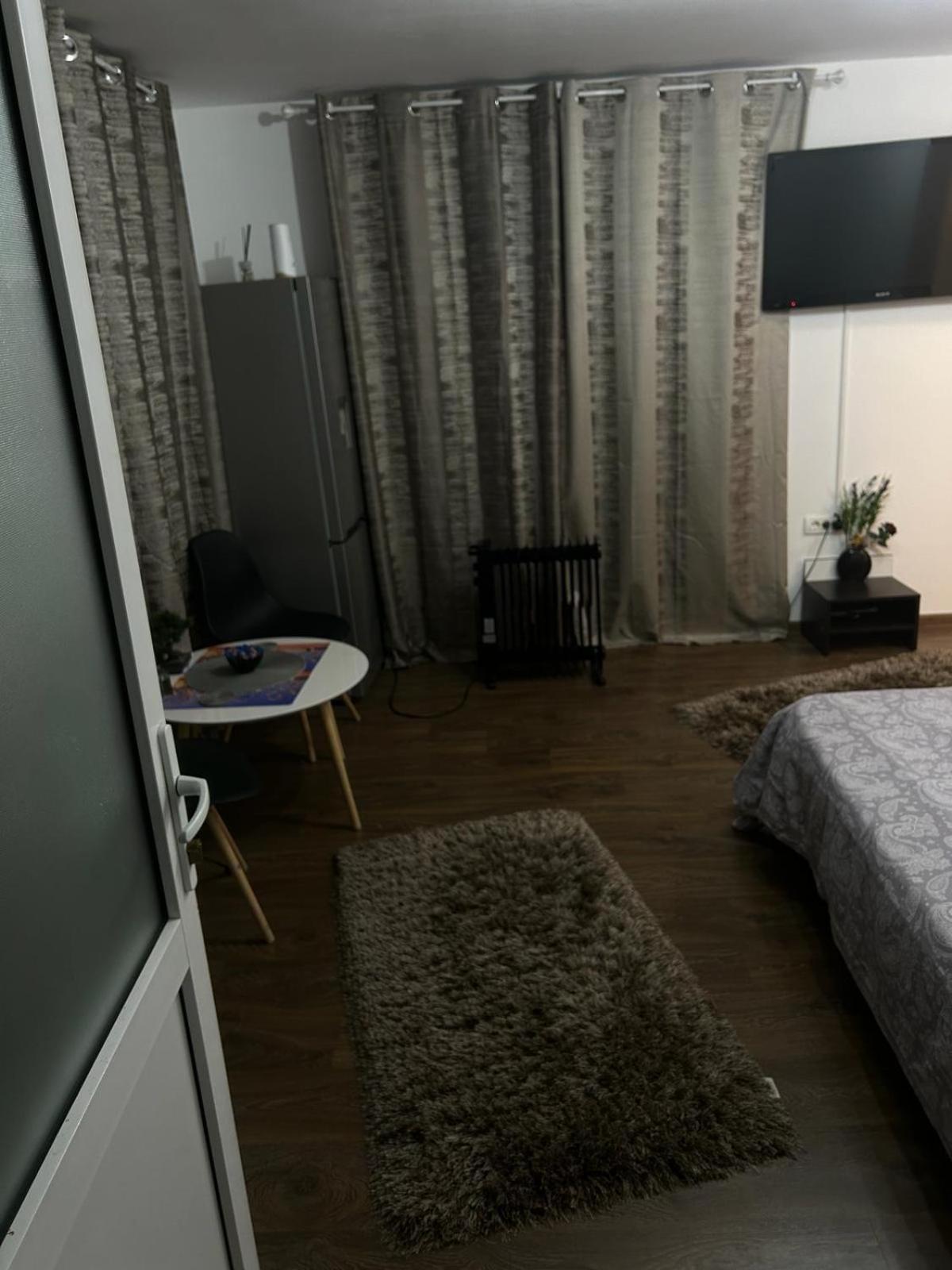 Апартаменти Amazing 1 Bed Flat Крайова Екстер'єр фото